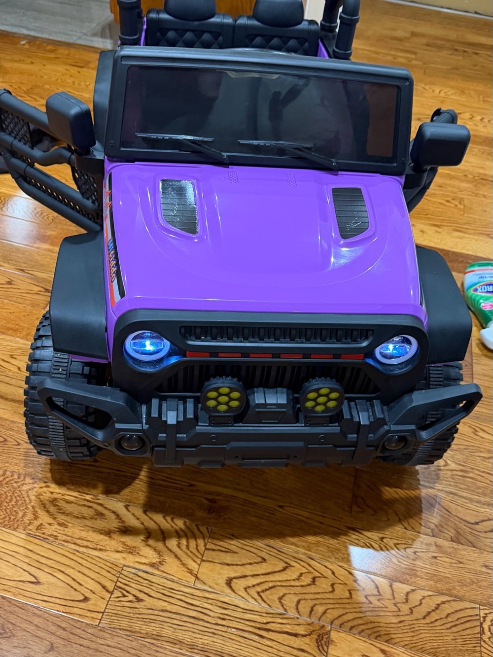 Purple Kids Ride-On Car with Remote Control - Picture 4 of 5